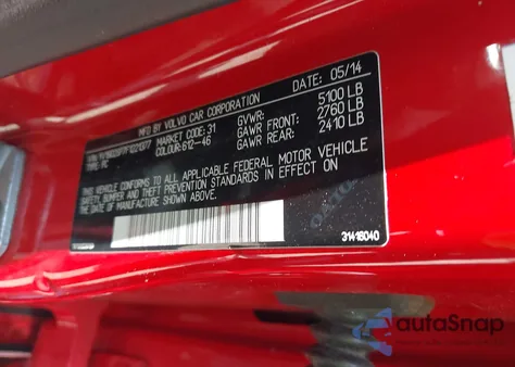 2015 Volvo V60 T6 R-Design z USA, uszkodzony, nr VIN YV1902SP7F1221377